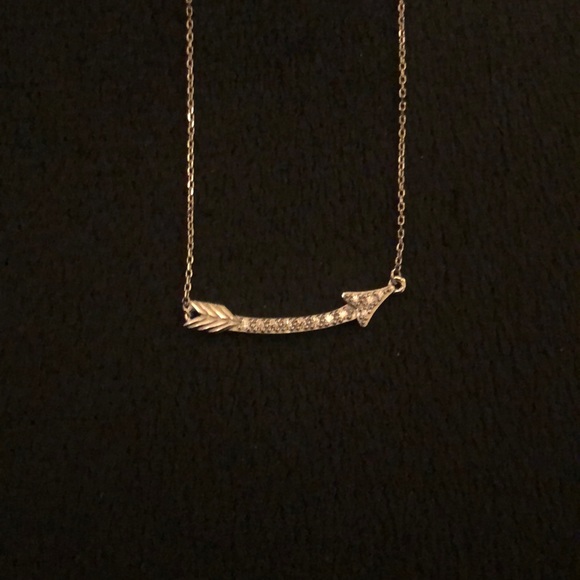 🎉HOST PICK🎉NWT Swarovski Zirconia Arrow Necklace - Picture 5 of 5